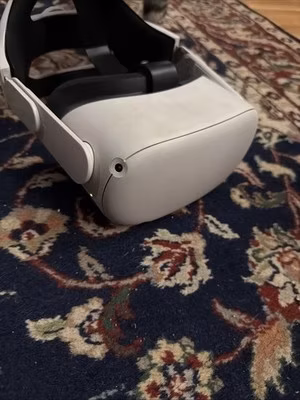 Oculus Quest 2 256GB Advanced All-in-one VR Headset – White (301-00351-01)