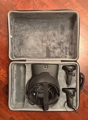 Oculus Rift S Full Set + Carrying Case VR Headset Virtual Reality Gaming Bundle