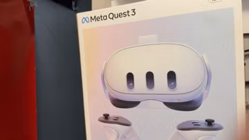 Meta Quest 3 Standalone VR Headset VR System with Controllers - White