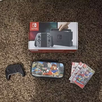 Nintendo Switch Gray Console Bundle w/ Box, Pro Controller, Case & Games
