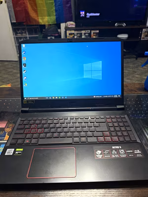 Acer Nitro 5 15.6" 144Hz i5-10300H 8GB 512GB SSD+1TB GTX Win11