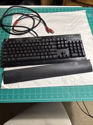 Corsair K70 LUX CH-9109012-NA Mechanical Gaming Keyboard