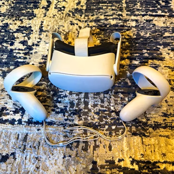 Meta Quest 2 Standalone VR Headset White w/ Touch Controllers & USB-C Cable