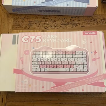Yunzii C75 Wireless Mechanical Keyboard Pink Cat Cake w/ Mouse Pad New Open Box