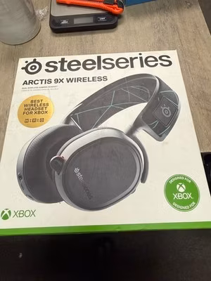 SteelSeries Arctis 9X On-Ear Wireless Gaming Headset XBOX - Black - Used