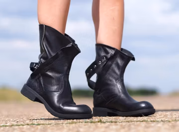 Women's Black Genuine Leather Boots,Leather Boots for women,Extravagant Leather Winter Boots,Women's Leather Ankle Boots,Women leather boots