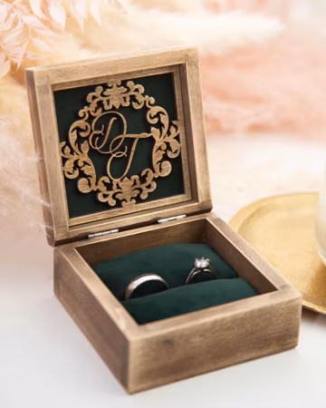 Personalized Wood Ring Box, Emerald Forest Green Suede Wedding Ceremony Ring Bearer