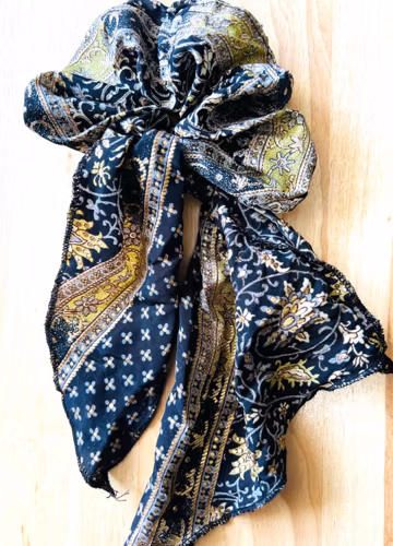 Recycled Silk Sari Scarf Scrunchie Set, Handmade Silk Hair Tie, Boho Neck Scarf, Upcycled Silk Scarf, Festival Hair Accessory, Gift for Her