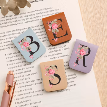 Personalized Birth Flower Magnetic Bookmark/ Bookmark for Men/Book Lover Birthday Gift/A Meaningful Book Lover Gift for Women/Book Accessory