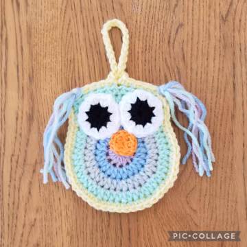 Adorable Owl Change Purse - 5", yellow - crocheted