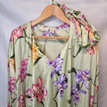 Vintage Victoria’s Secret Vintage Gold Label Floral Botanical Silk Robe Slip Set