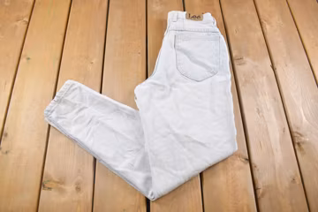 Vintage 1990's Lee Light Wash Blue Jeans 26 x 29 / Made in USA / American Vintage / Streetwear Fashion / Vintage Pants