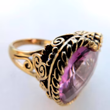 Gold Purple Heart Ring, Vintage Gold Tone Filigree Statement Ring, Romantic Amethyst Color Ring Jewelry