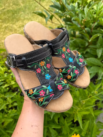Genuine Leather Mexican Sandals: Handmade Boho Flats, Ethnic style shoewear, vacation accessory