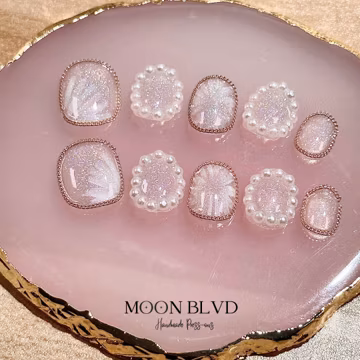 Pearl Girl | 245 Short Squoval | MoonBlvd Nails | Luxury Handmade Press-on Nails | 3D Nail Art | Gel Nails