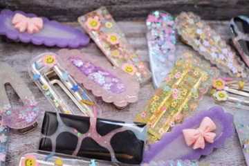 Set of 4 Mystery Y2K Hair Clip Bundle