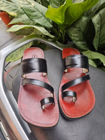 Black leather Kolhapuri sandals for men