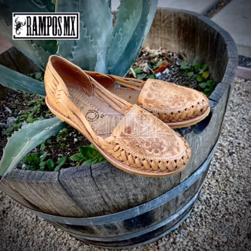 Womens Mexican Sandals, Handmade Leather Huaraches Sandals ,Sandalias Huaraches Mexicanos ,Mexican Leather Shoes, Huarache JOEL TOOLED TAN