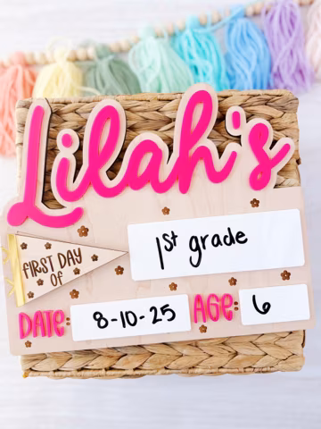 Personalized Daisy First Day of School Sign with Interchangeable Pennant Flags: Dry Erase