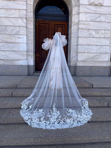 Long Bridal Veil with Floral Lace Applique: High Quality Cathedral Wedding Veil