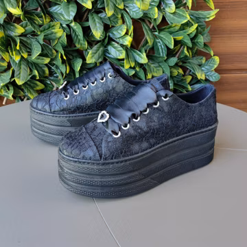 Black Lace Platform Bridal Shoes, Stilo Design, Casual Wedding Sneakers
