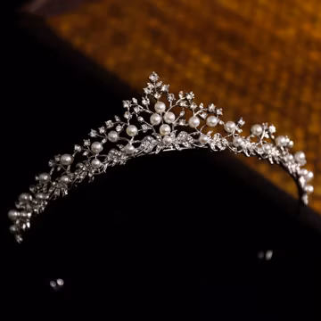 Elegant Pearl and Crystal Bridal Tiara for Wedding and Special Occasions