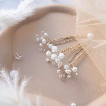 Bridal Pearl hair pins, Wedding babys breath hair piece, Flower headpiece bride