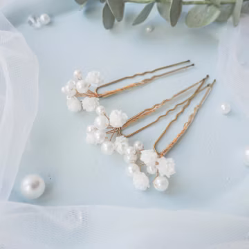 Bridal hair pins, Pearl Wedding babys breath hair piece, Bride clip Flower headpiece