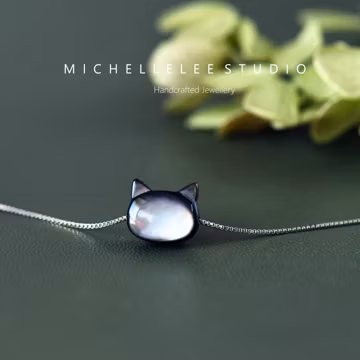 Hand Carved Black Cat Bracelet, Natural Black Mother of Pearl Bracelet, Animal Bracelet, Gift for Her