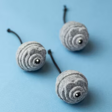 Set of 2 Cat Felt Toys, Rolling Cat Toy, Under-the-Door Toy, Ball Toy
