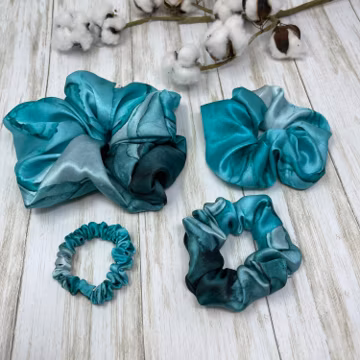 Turquoise Tie-Dye Mulberry Silk Scrunchie: Eco-Friendly Hair Tie