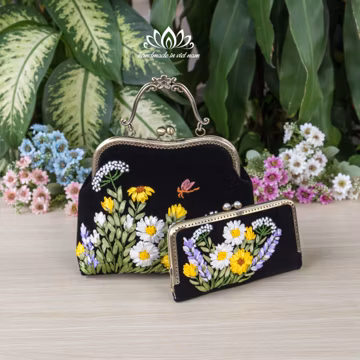Embroidered bag and wallet set | great Quality | Free pocket mirror with full set purchase