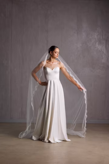 Chantilly Lace Cathedral Bridal Veil: Light Ivory One Tier Catholic Wedding Veil