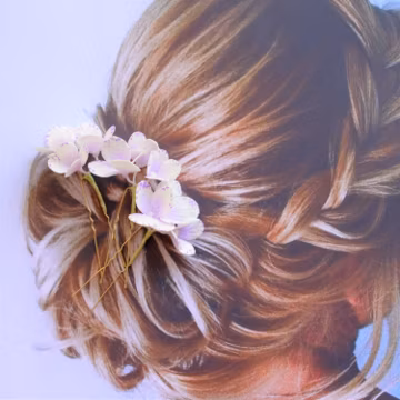 Light purple flower hair pins bride.