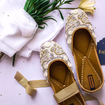 Bridal Ballet Flats for Wedding, Love Birds Embroidered Wedding Shoes, Pearl White Comfortable Ethnic Wedding Footwear Khussa Jutti