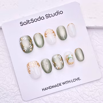 Golden Flower Handmade Press On Nails: Glitter Green and White, Short Oval
