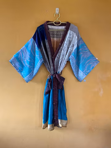 Vintage Silk Kimono Robe: Patchwork Sari Caftan, Boho Style
