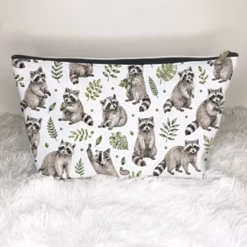 Raccoons Cosmetic Bag Funny Raccoon Lover Animal Pattern Gifts for Women Who Have Everything Travel Makeup Zip Bag Pouch Toiletry Wash Case