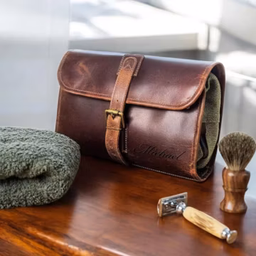Personalized LEATHER TOILETRY BAG Dopp Kit Shaving Travel Accessories Groomsmen Birthday Gift for Him Dad Men Custom Engraved Engraved