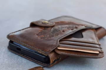 Handmade Crazy Horse Leather Wallet Case: Feather Design For Galaxy S26 Ultra S25 S24