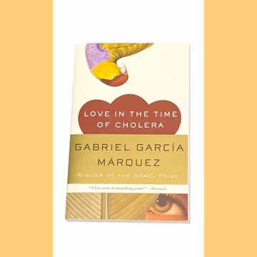 Vintage Paperback - Love in the Time of Cholera by Gabriel Garcia Marquez