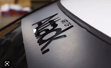 Attack windshield banner for subaru