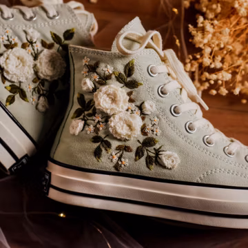 Custom Embroidered Converse High Tops for Bride, Wedding Shoes Embroidery Peony Folower, Bridal Floral Embroidered Shoes, Wedding Sneaker