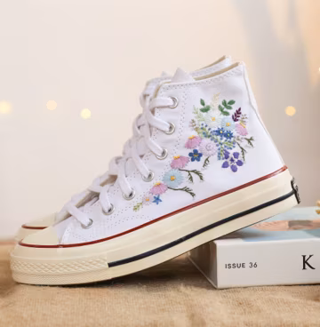Embroider Converse High Tops for Bride, Custom Converse Chuck Taylor Embroidered Bridal Flowers, Embroidered Converse Custom Wedding Flowers
