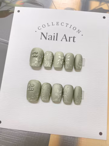 Hand Painted Green Flower Press On Nails: Reusable Faux Nails