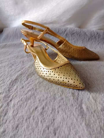 LODI Vintage Gold-Colored Leather Low-Heeled Shoes, Gold Wedding Sandals, Festive Gold Women's Sandals, Size 38 LODI Spain