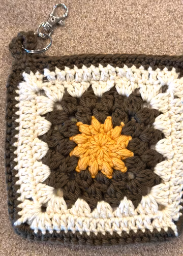 Granny Square Keychain Change Purse-Olive Green and Ivory