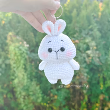 Crochet Bunny Keychain Pattern – Rabbit Amigurumi (PDF Pattern)