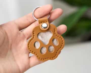 Engraved Pet Fur Keychain, Dog Hair Keepsake Holder, Memorial Leather Pouch for Pet Lover, Custom Pet Remembrance Gift