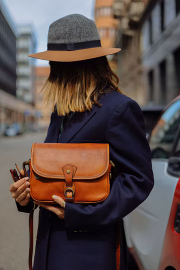 48Hours DELIEVRY,Handmade Leather Crossbody Bag: Elegant Italian Full Grain Leather